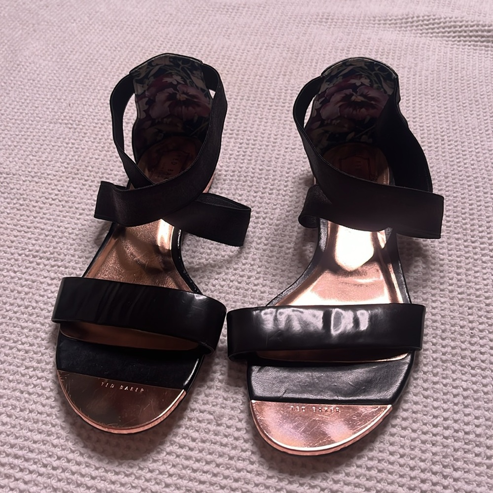 Ted Baker Black & Rose Gold Flats Sandals Size 8 - Picture 5 of 5